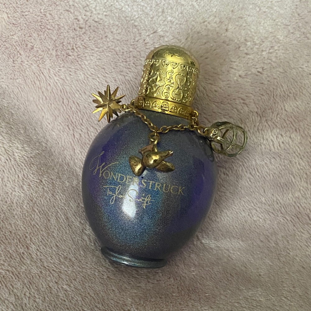 Taylor Swift Wonderstruck Shimmery Purple Gold Perfume Bottle